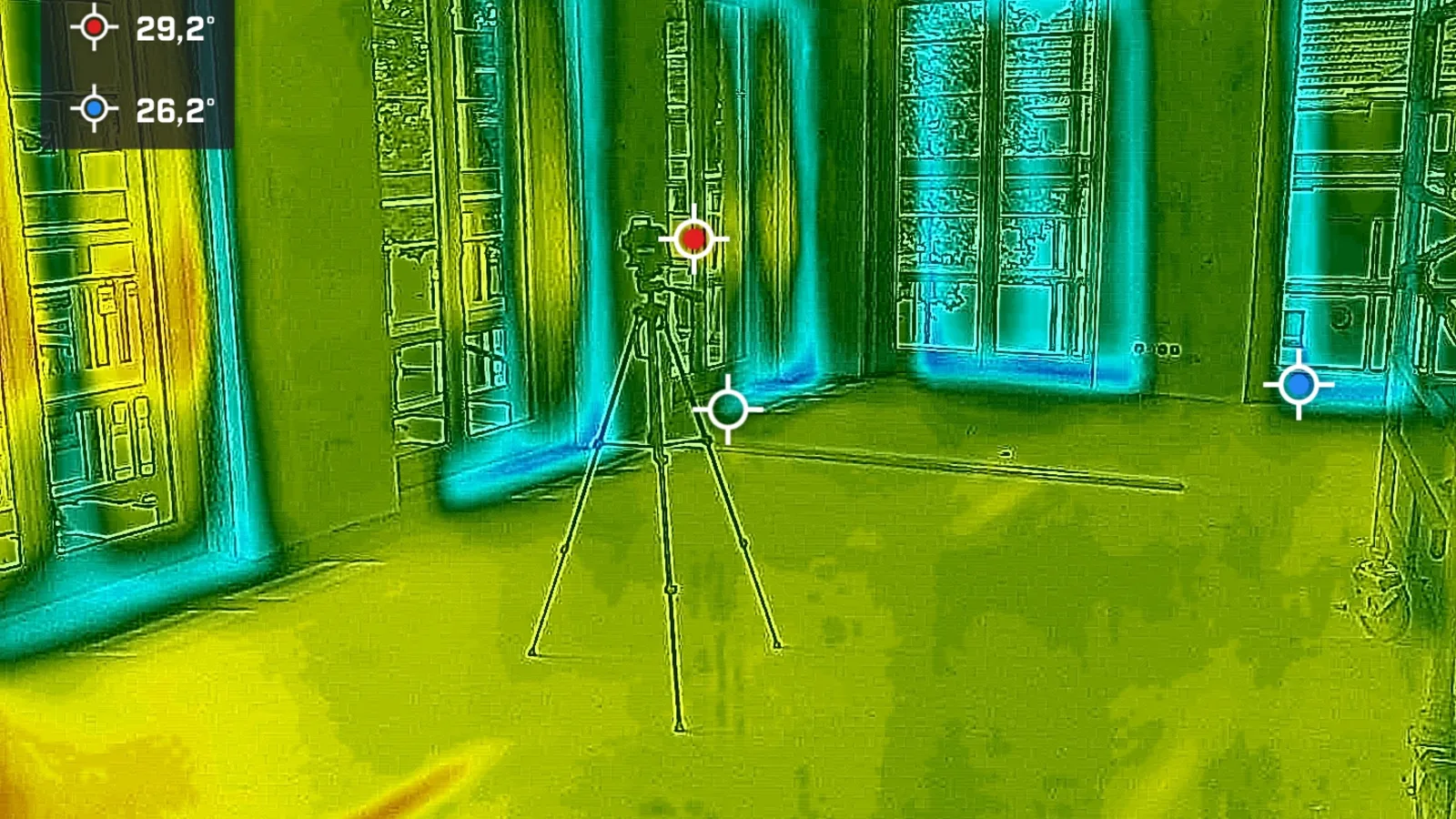 Leckortung: Verfahren und Ablauf leckortung thermografie raum stativ - Leckortung: Verfahren und Ablauf