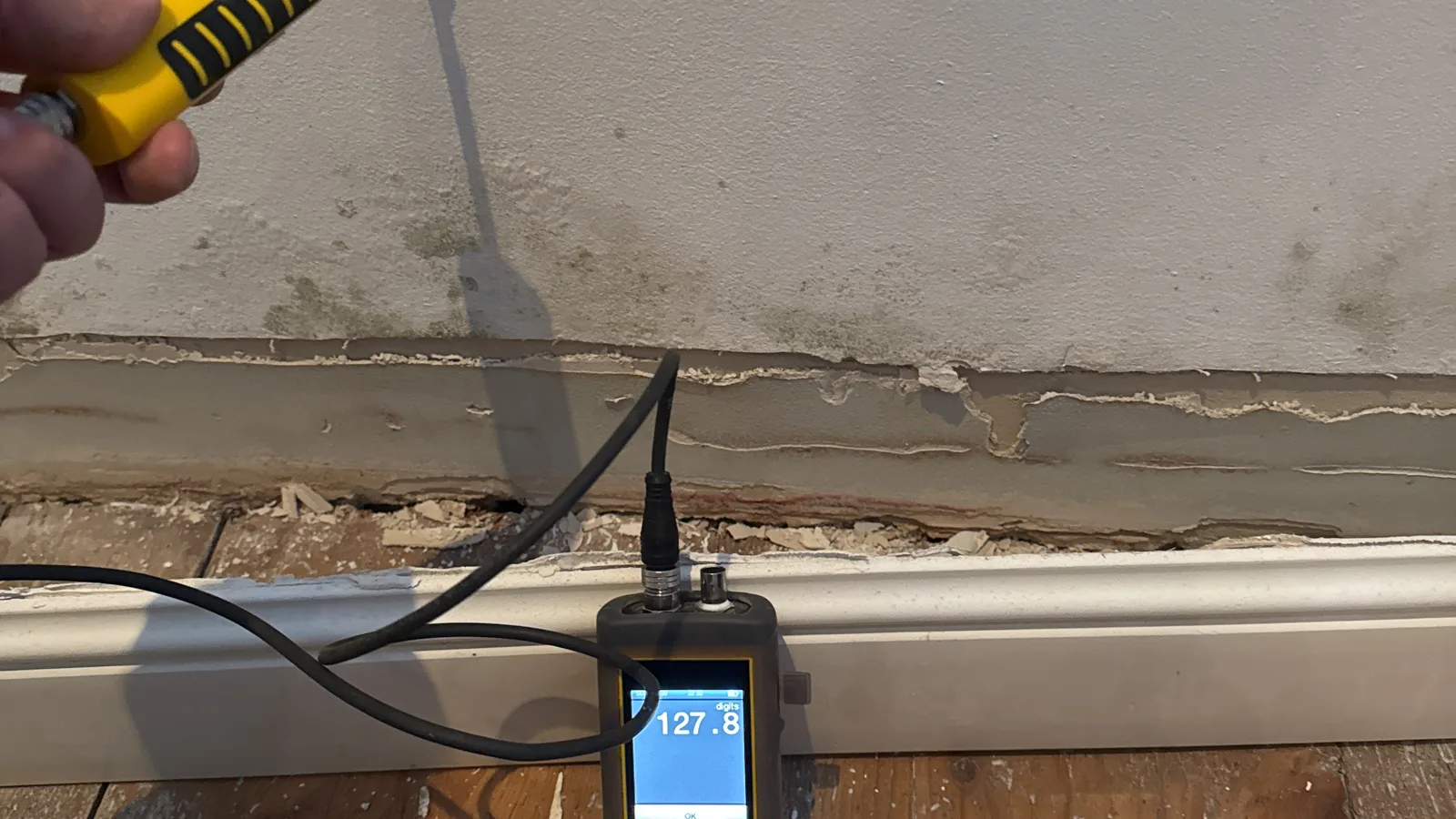 Nasse Wände feuchte Wand Messung Nasse Wände feuchte Wand Messung